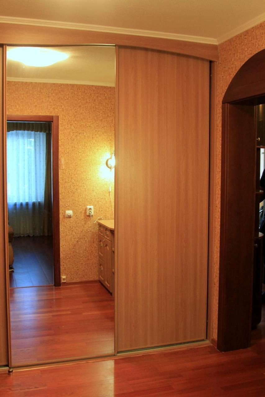 Apartment Near Metro Akademgorodok Kiev Eksteriør billede
